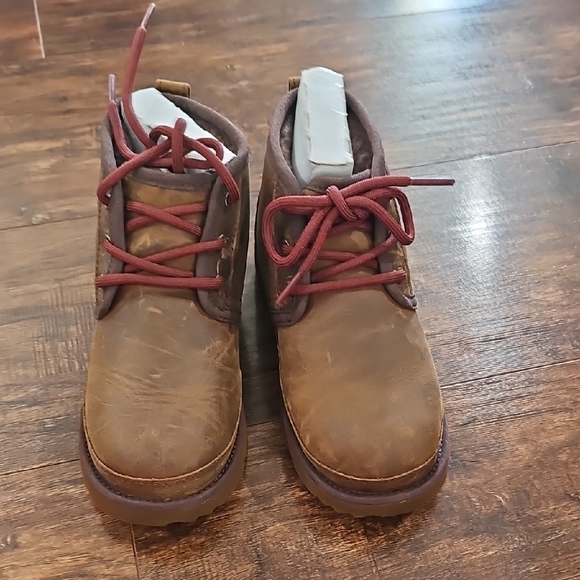 UGG Boy's Tan Chukka Boots with Red Laces